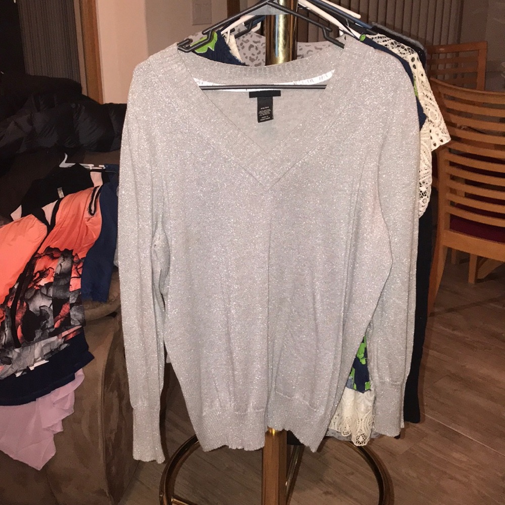 22-24 Adorable sweater